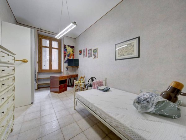 negozio in affitto a Torino in zona Cit Turin