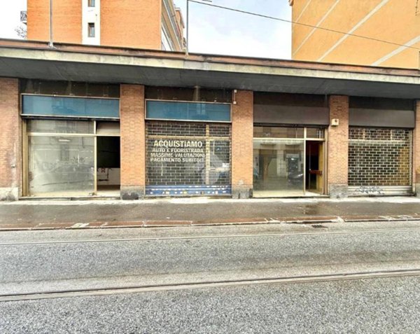 negozio in affitto a Torino in zona Campidoglio