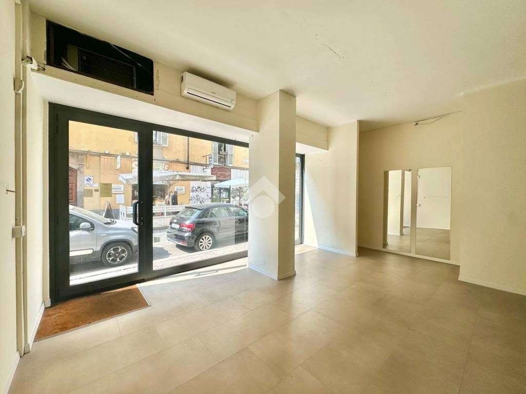 negozio in affitto a Torino in zona Centro Storico