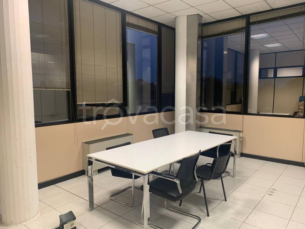 ufficio in affitto a Torino in zona Mirafiori Sud