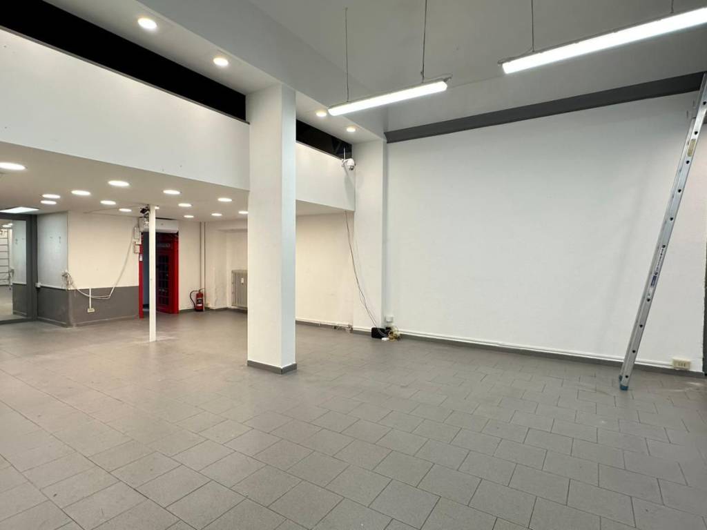 negozio in affitto a Torino in zona San Donato