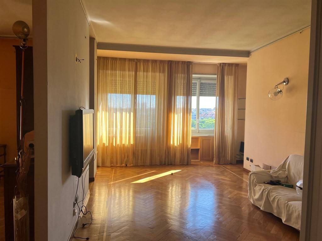 appartamento in affitto a Torino in zona Cit Turin