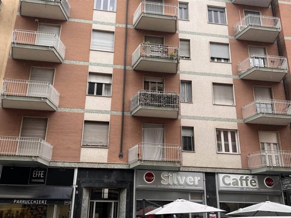 negozio in affitto a Torino in zona Borgo San Paolo
