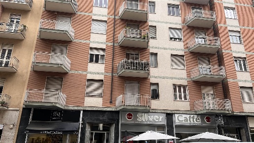 negozio in affitto a Torino in zona Borgo San Paolo