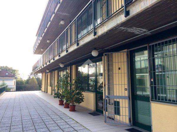 negozio in affitto a Torino in zona Pozzo Strada