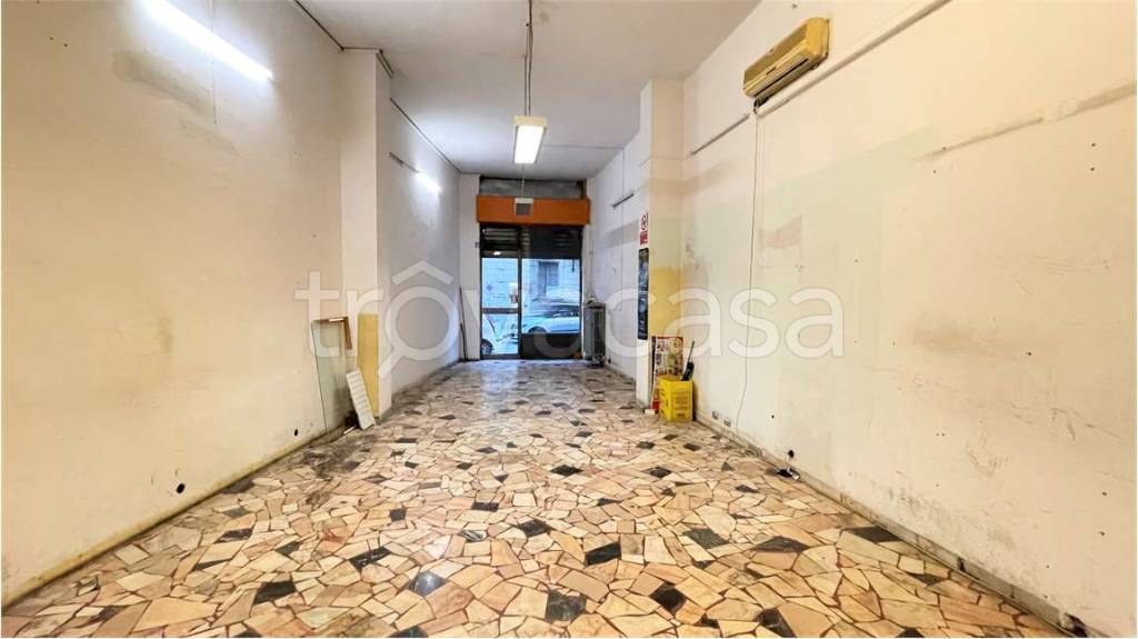negozio in affitto a Torino in zona San Salvario