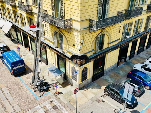 negozio in affitto a Torino