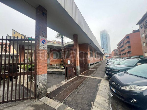 locale commerciale in affitto a Torino in zona Millefonti