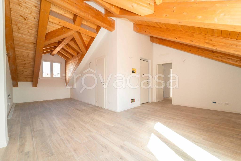 appartamento in affitto a Torino in zona Campidoglio
