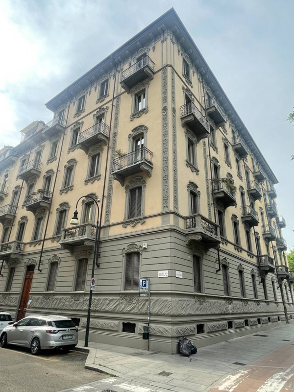 appartamento in affitto a Torino in zona Crocetta