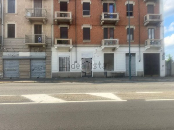 negozio in affitto a Torino in zona Barca