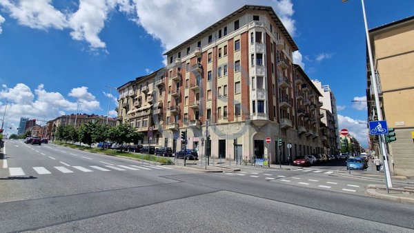 locale commerciale in affitto a Torino in zona San Donato