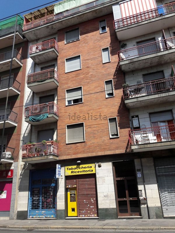 negozio in affitto a Torino in zona Madonna di Campagna