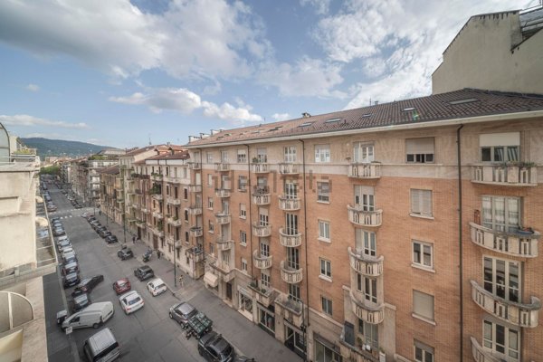 appartamento in affitto a Torino in zona Crocetta