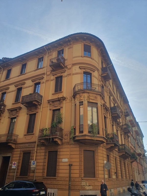 appartamento in affitto a Torino in zona Cit Turin