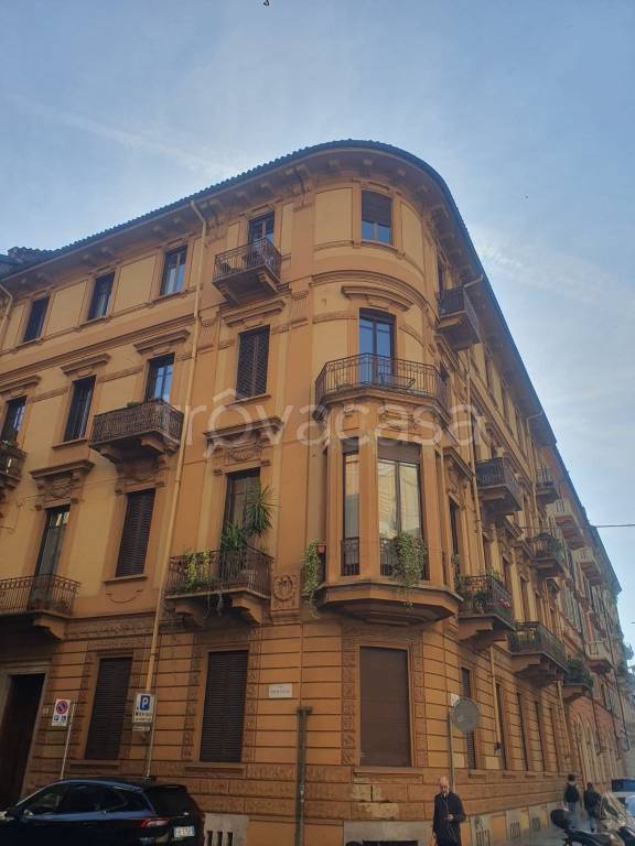 appartamento in affitto a Torino in zona Cit Turin