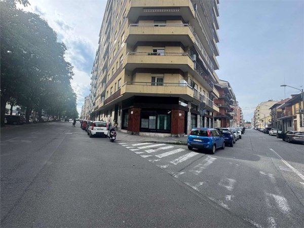 locale commerciale in affitto a Torino in zona Santa Rita