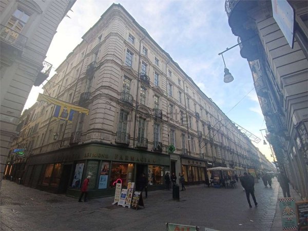 locale commerciale in affitto a Torino
