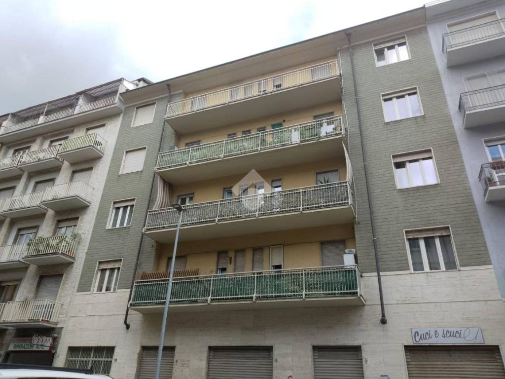 negozio in affitto a Torino in zona Millefonti