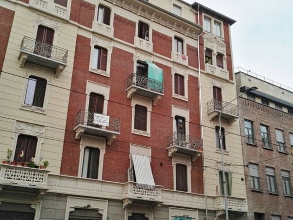 negozio in affitto a Torino in zona San Salvario
