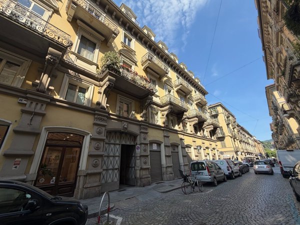 negozio in affitto a Torino in zona Centro Storico
