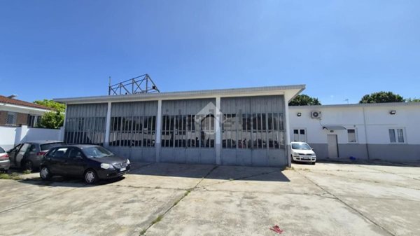 locale commerciale in affitto a Torino in zona Mirafiori Nord
