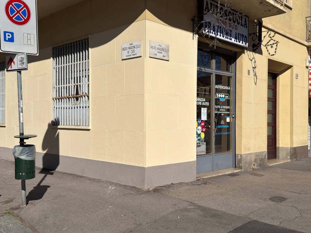 negozio in affitto a Torino in zona Millefonti