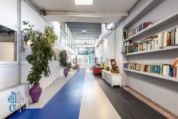 locale commerciale in affitto a Torino in zona Madonna del Pilone