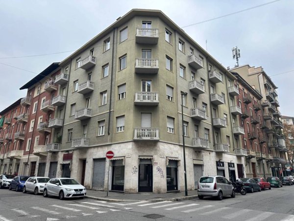 negozio in affitto a Torino in zona Pozzo Strada