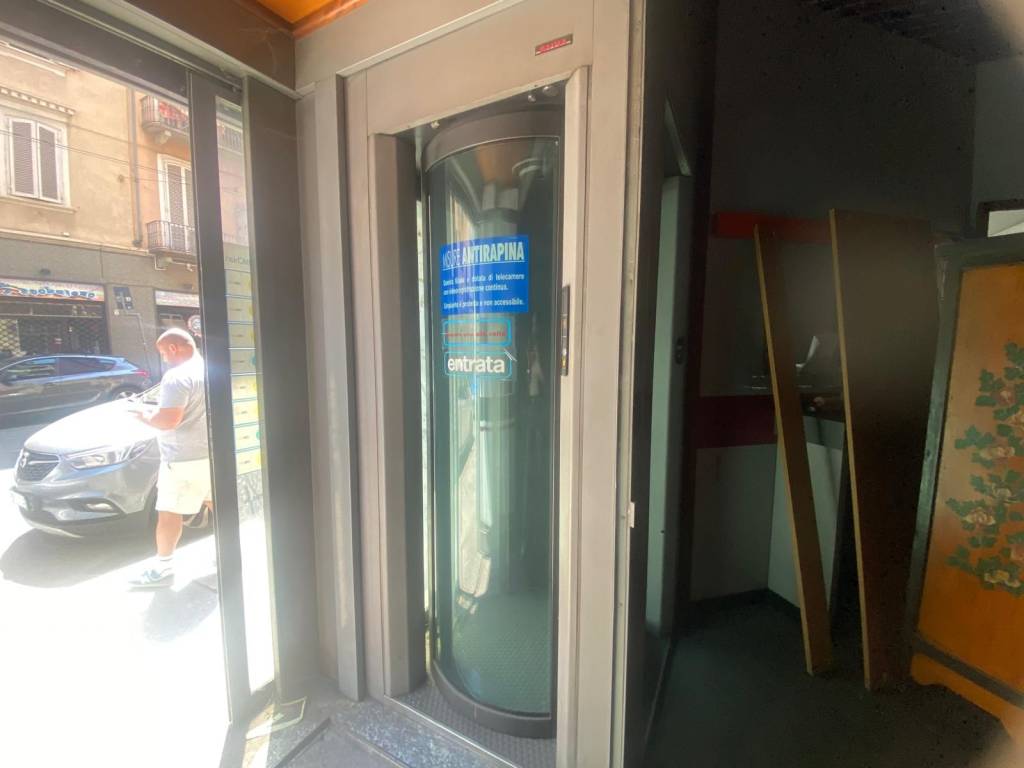 negozio in affitto a Torino in zona Borgo San Paolo