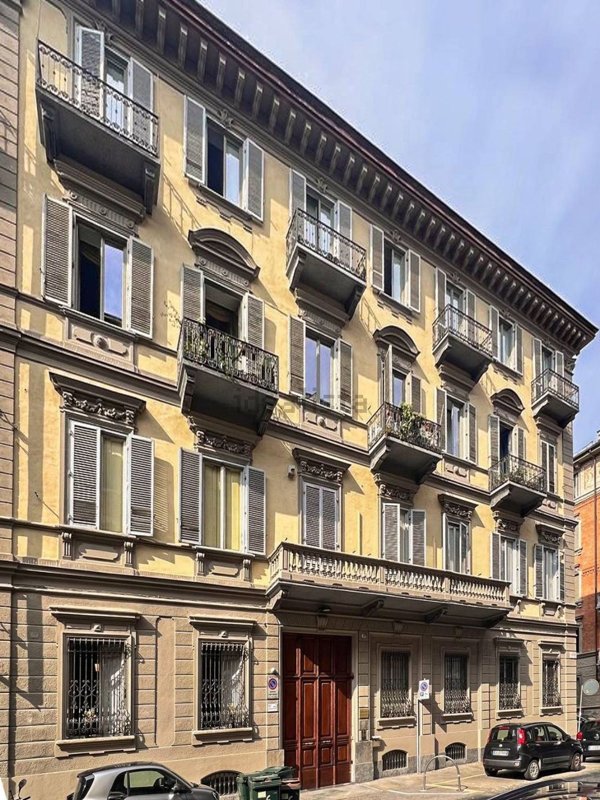 appartamento in affitto a Torino in zona Cit Turin