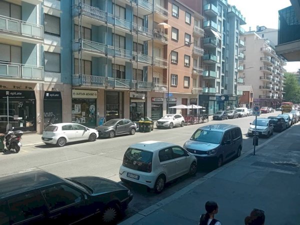 negozio in affitto a Torino in zona Santa Rita
