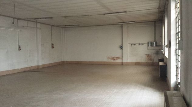 locale commerciale in affitto a Torino in zona Vallette