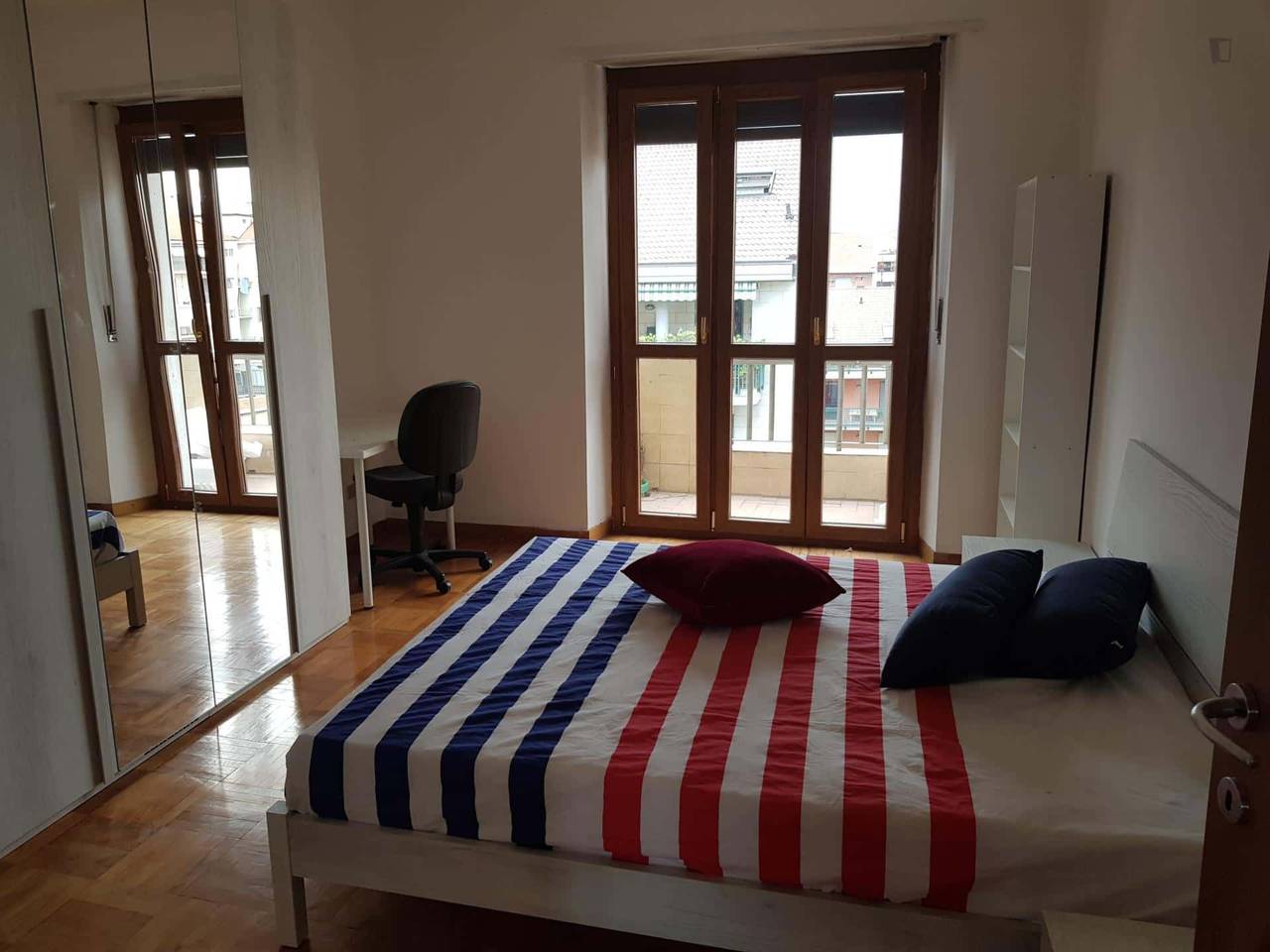negozio in affitto a Torino in zona Pozzo Strada