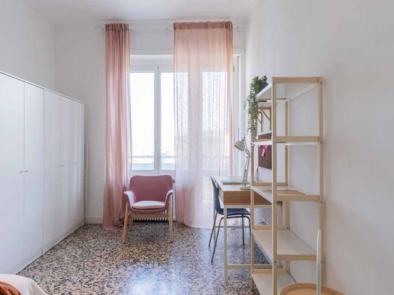 negozio in affitto a Torino in zona Borgo Po