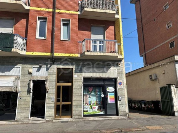 negozio in affitto a Torino in zona Pozzo Strada
