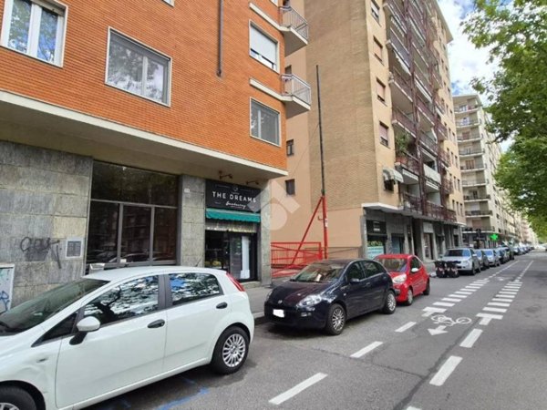 negozio in affitto a Torino in zona Santa Rita