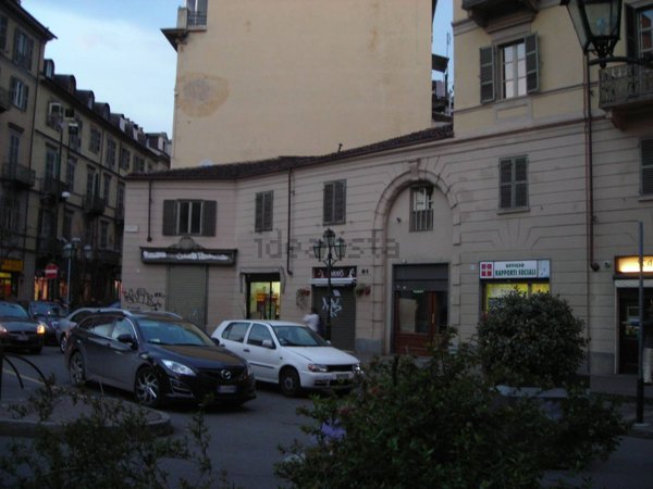 locale commerciale in affitto a Torino