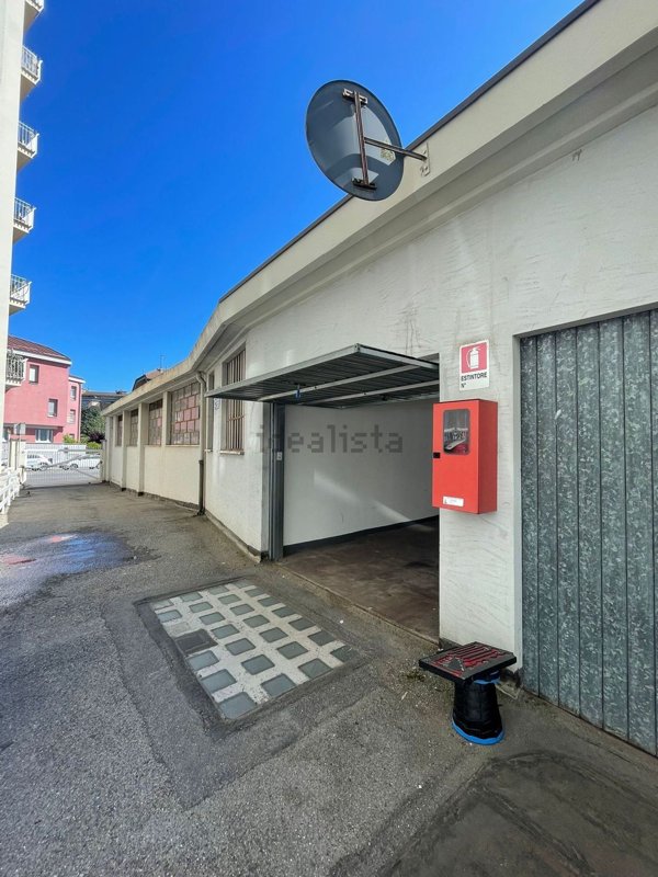 locale di sgombero in affitto a Torino in zona Santa Rita