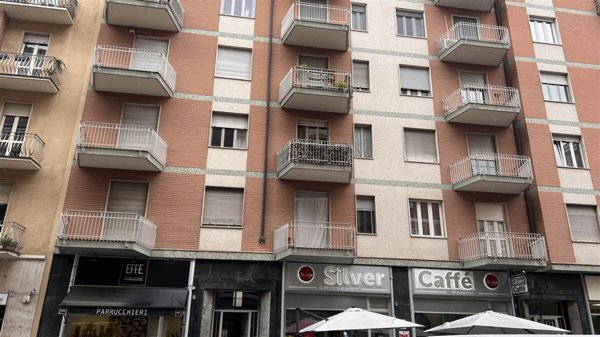 negozio in affitto a Torino in zona Borgo San Paolo