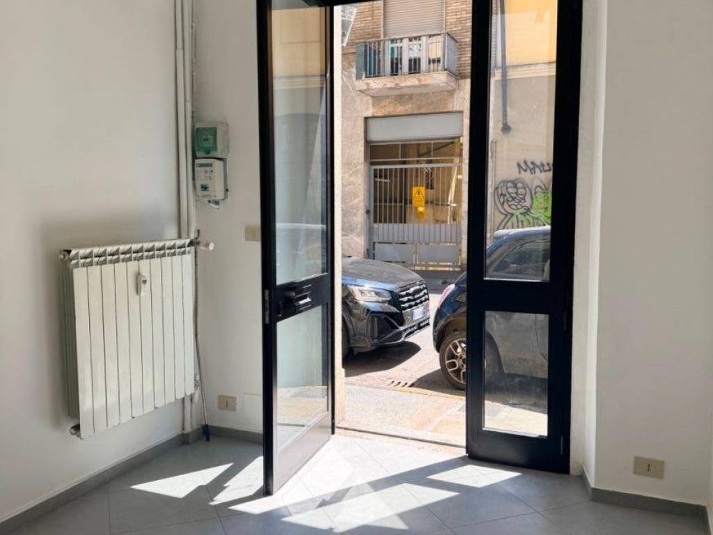 negozio in affitto a Torino in zona San Salvario