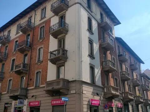negozio in affitto a Torino in zona Cenisia