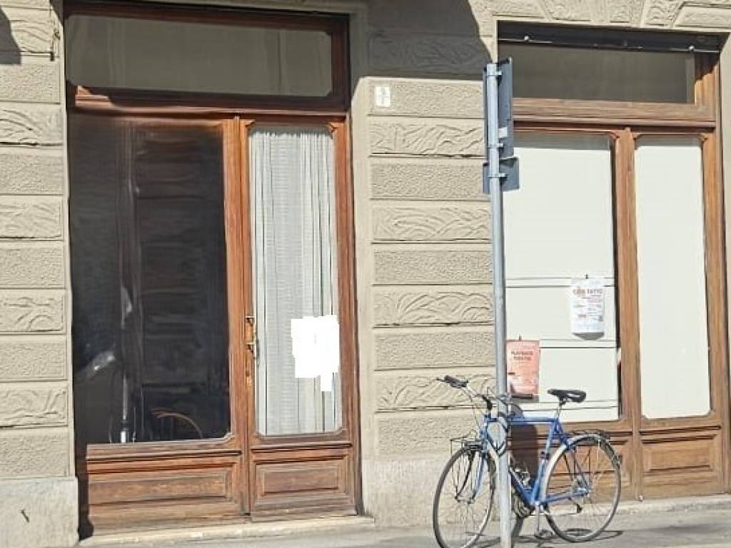 negozio in affitto a Torino in zona Lingotto