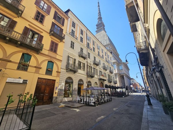 negozio in affitto a Torino in zona Aeronautica
