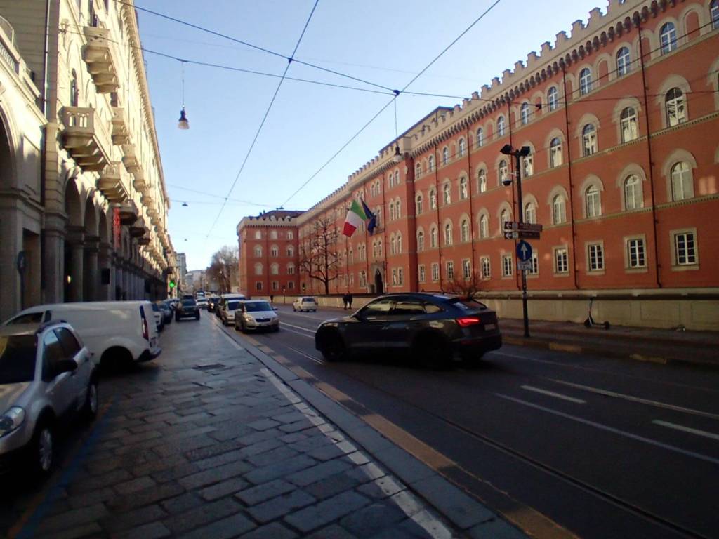 negozio in affitto a Torino