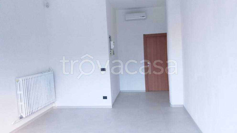negozio in affitto a Torino in zona Vanchiglietta