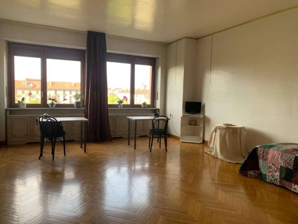 appartamento in affitto a Torino in zona Cit Turin