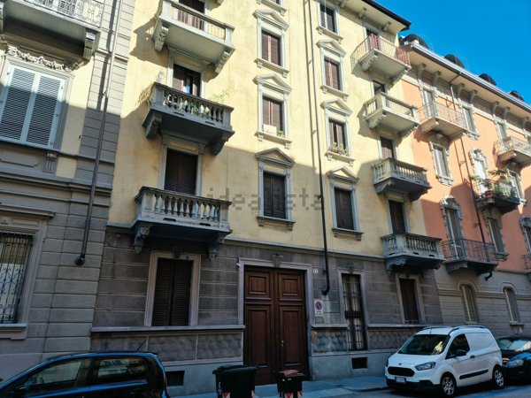 appartamento in affitto a Torino in zona Cit Turin
