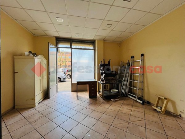 negozio in affitto a Torino in zona Parella