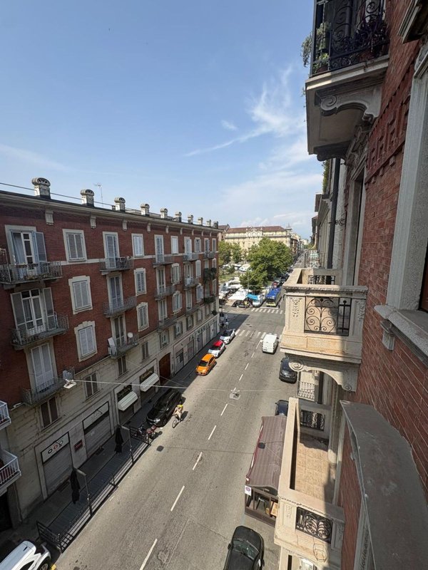 appartamento in affitto a Torino in zona Cit Turin